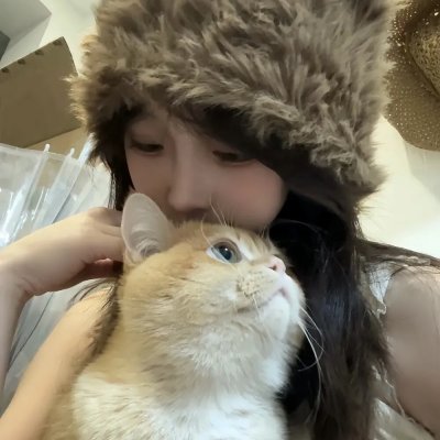 别动！自己人